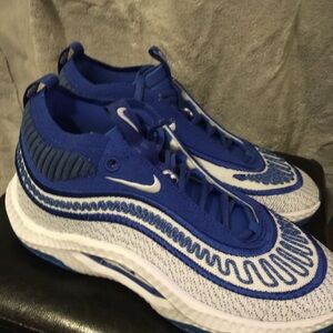 Nike DUNKS COSMIC UNITY 3 size 7 blue white